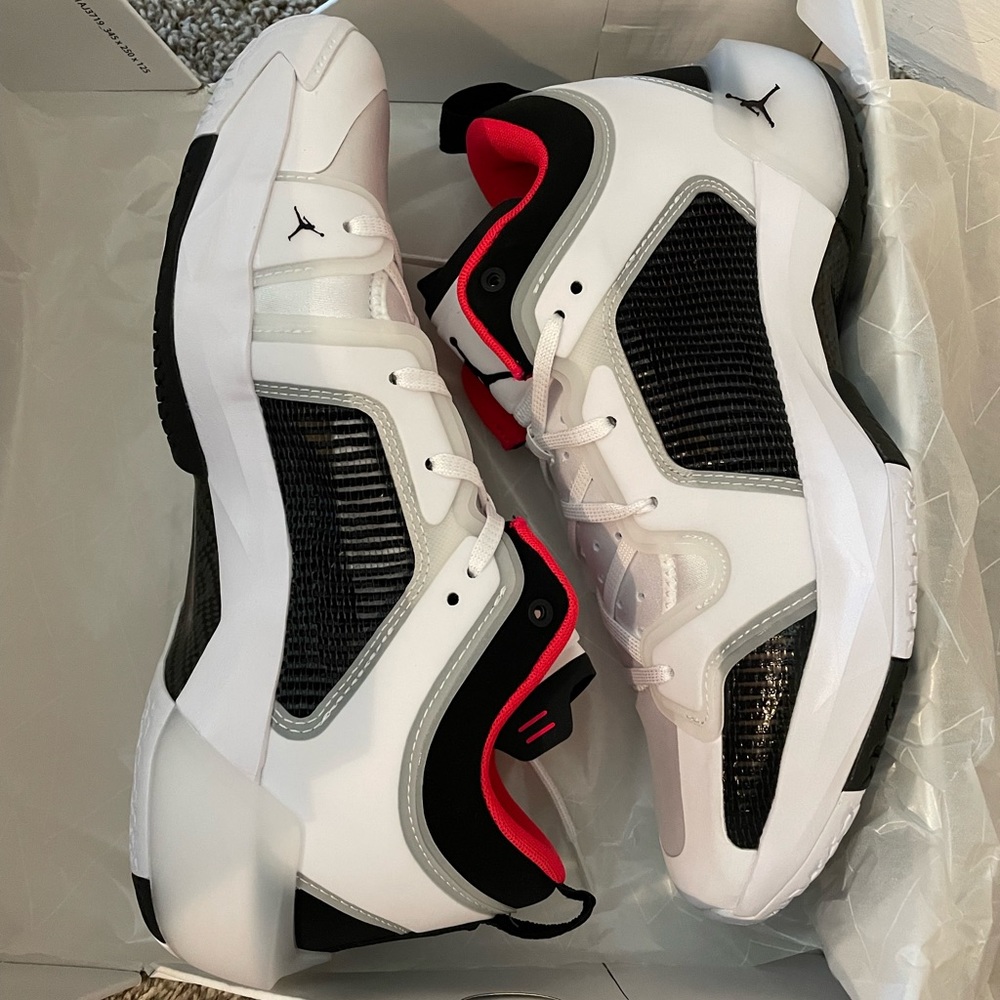 AirJordan Size: 11.5, Never Been Worn